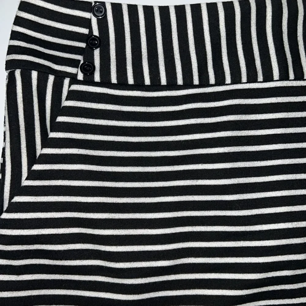 XXI Forever 21 S/P Black & White Geometric Print Stretchy mini skirt w/ pockets - Picture 4 of 9
